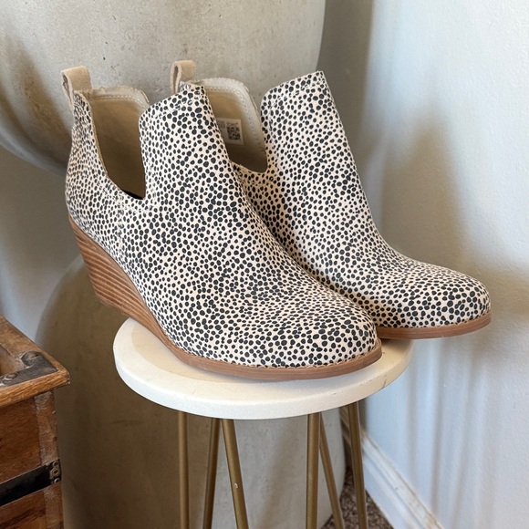 Toms Black and Cream Speckled Ankle Booties - Picture 12 of 14